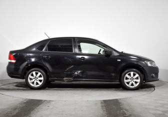 Подержанный автомобиль Volkswagen Polo Sedan 2013 года (4 фото)