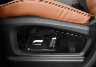 Подержанный автомобиль Omoda C5 2023 года (10 фото)