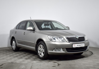 Подержанный автомобиль Skoda Octavia Liftback 2012 года (3 фото)