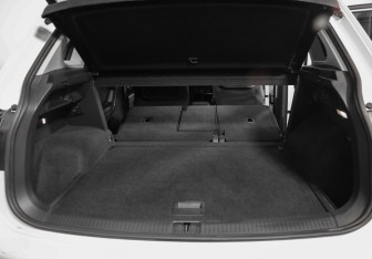 Подержанный автомобиль Volkswagen Tiguan 2018 года (33 фото)