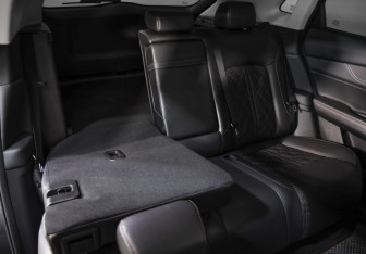 Подержанный автомобиль Changan UNI-K 2023 года (34 фото)