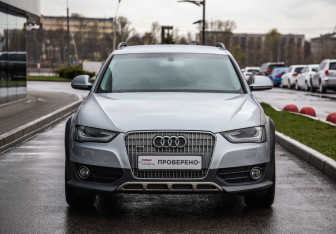 Подержанный автомобиль Audi A4 allroad 2012 года (4 фото)