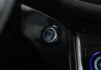Подержанный автомобиль Ford Kuga 2017 года (14 фото)