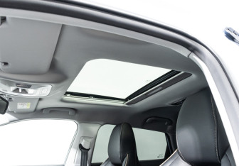 Подержанный автомобиль Omoda C5 2023 года (18 фото)