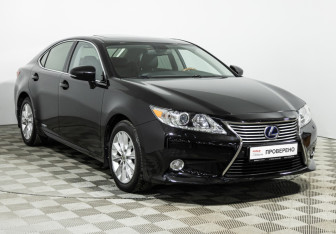 Подержанный автомобиль Lexus ES 2013 года (3 фото)