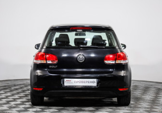 Подержанный автомобиль Volkswagen Golf Hatchback 2011 года (6 фото)