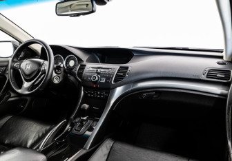 Подержанный автомобиль Honda Accord Sedan 2011 года (9 фото)