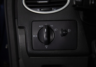 Подержанный автомобиль Ford Focus Sedan 2007 года (12 фото)