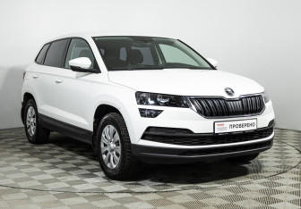 Подержанный автомобиль Skoda Karoq 2021 года (3 фото)