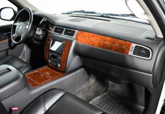 Подержанный автомобиль Chevrolet Tahoe 2013 года (14 фото)