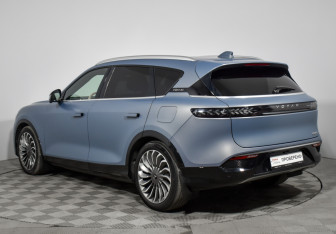 Подержанный автомобиль Voyah Free 2023 года (7 фото)