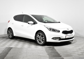 Подержанный автомобиль Kia Ceed Hatchback 2013 года (3 фото)