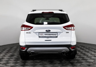 Подержанный автомобиль Ford Kuga 2013 года (6 фото)