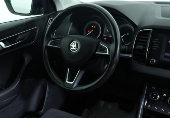 Подержанный автомобиль Skoda Karoq 2020 года (12 фото)