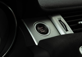 Подержанный автомобиль Land Rover Range Rover Evoque 2012 года (16 фото)