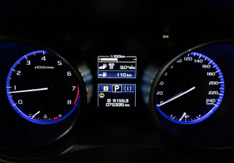 Подержанный автомобиль Subaru Legacy Sedan 2018 года (12 фото)