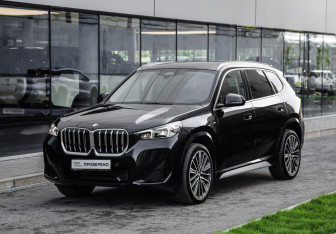 Подержанный автомобиль BMW X1 2024 года (3 фото)