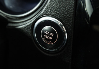 Подержанный автомобиль Nissan X-Trail 2016 года (17 фото)