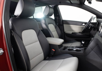 Подержанный автомобиль Kia Sportage 2016 года (18 фото)