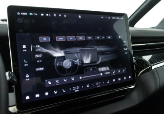 Подержанный автомобиль Zeekr 009 2023 года (25 фото)