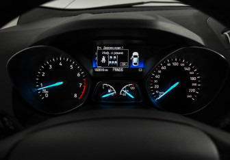 Подержанный автомобиль Ford Kuga 2018 года (17 фото)