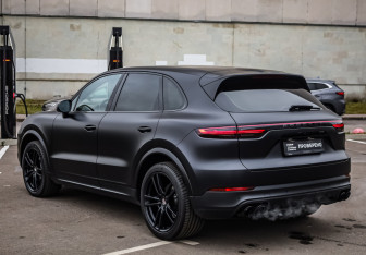 Подержанный автомобиль Porsche Cayenne 2019 года (7 фото)