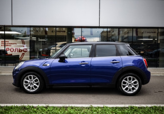 Подержанный автомобиль MINI Hatch 2018 года (7 фото)