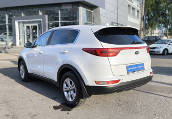 Подержанный автомобиль Kia Sportage 2016 года (6 фото)