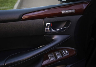 Подержанный автомобиль Lexus LX 2012 года (29 фото)