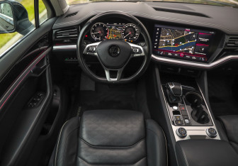 Подержанный автомобиль Volkswagen Touareg 2019 года (14 фото)