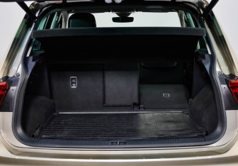 Подержанный автомобиль Volkswagen Tiguan 2020 года (31 фото)
