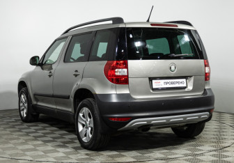 Подержанный автомобиль Skoda Yeti 2012 года (7 фото)