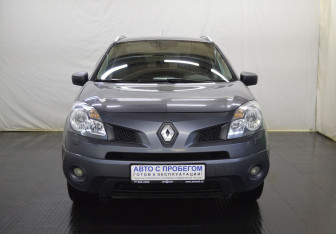 Подержанный автомобиль Renault Koleos 2010 года (2 фото)