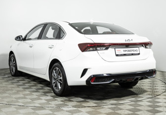 Подержанный автомобиль Kia K3 Sedan 2023 года (7 фото)