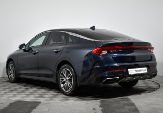 Подержанный автомобиль Kia K5 2021 года (7 фото)