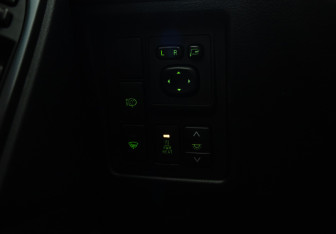 Подержанный автомобиль Toyota Land Cruiser Prado 2011 года (21 фото)