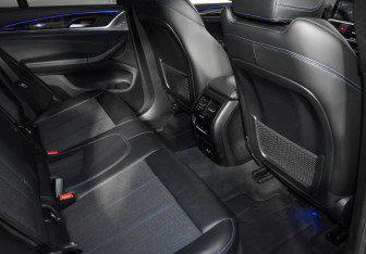 Подержанный автомобиль BMW X3 2021 года (14 фото)