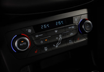 Подержанный автомобиль Ford Focus Sedan 2017 года (20 фото)