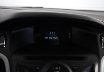 Подержанный автомобиль Ford Focus Hatchback 2013 года (14 фото)