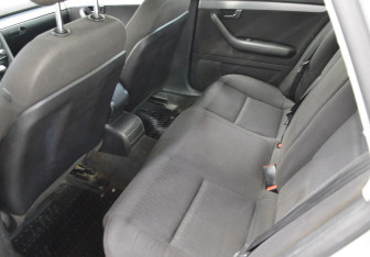 Подержанный автомобиль Audi A4 Sedan 2007 года (11 фото)