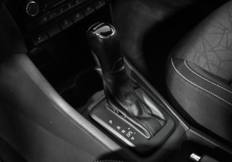 Подержанный автомобиль Skoda Rapid Liftback 2018 года (10 фото)