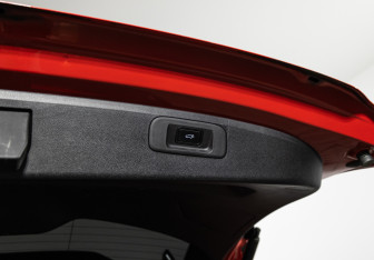 Подержанный автомобиль Geely Coolray 2024 года (24 фото)