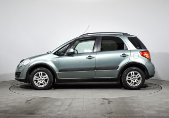 Подержанный автомобиль Suzuki SX4 Hatchback 2012 года (8 фото)