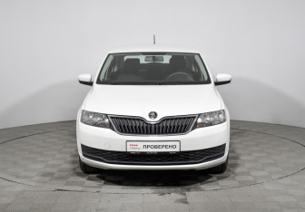 Подержанный автомобиль Skoda Rapid Liftback 2018 года (2 фото)