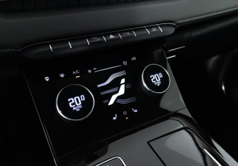 Подержанный автомобиль Exeed LX 2023 года (18 фото)