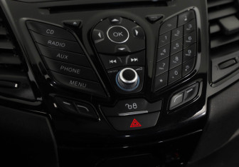 Подержанный автомобиль Ford Fiesta Sedan 2016 года (15 фото)