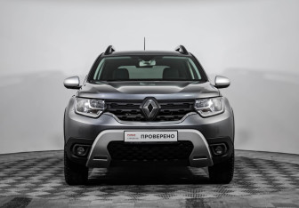 Подержанный автомобиль Renault Duster 2022 года (2 фото)