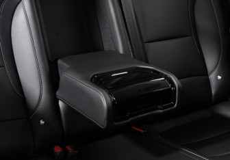 Подержанный автомобиль Geely Atlas Pro 2024 года (26 фото)