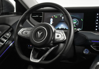 Подержанный автомобиль Voyah Free 2023 года (16 фото)