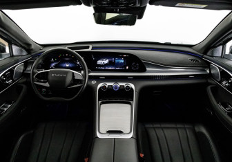 Подержанный автомобиль Exeed TXL 2023 года (12 фото)